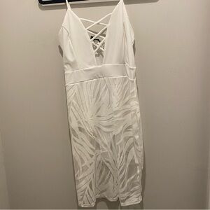 Boutique Women’s White Sexy Party Dress Crisscross Back Sheer Bottom Size L EUC
